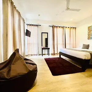Queens Mount Glen Heights Hotel Nuwara Eliya